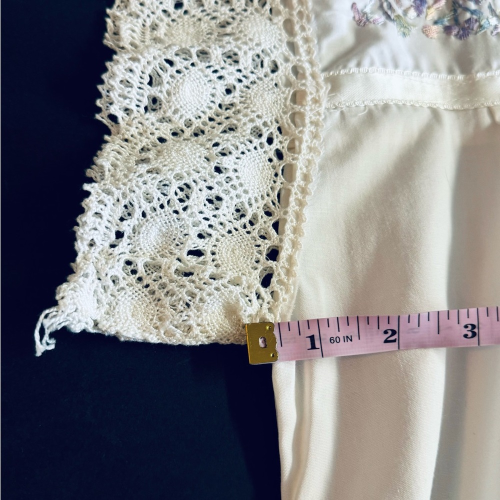 XL Vtg.Oaxaca Handmade embroidered white+purple maxi dress with crochet details. - Picture 13 of 13